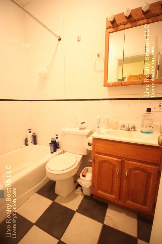 48 Babcock St, Coolidge Corner