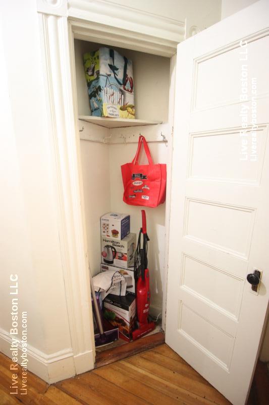 48 Babcock St, Coolidge Corner