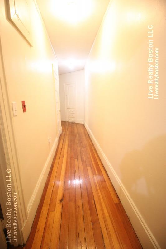 48 Babcock St, Coolidge Corner