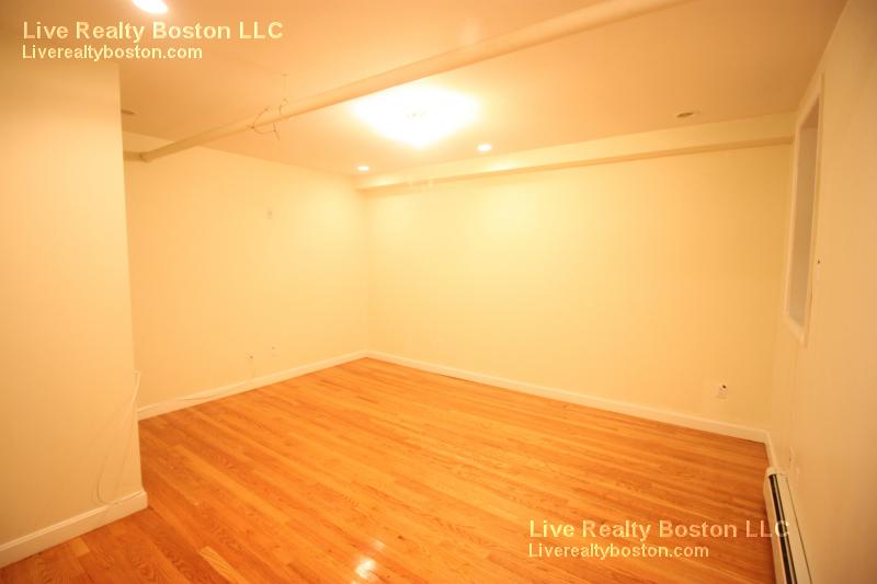 18 Euston St, Brookline Village