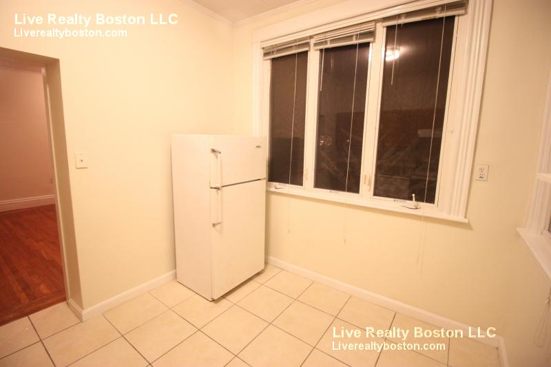 18 Euston St, Brookline Village