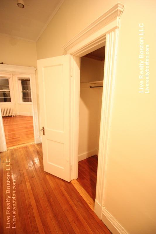 18 Euston St, Brookline Village