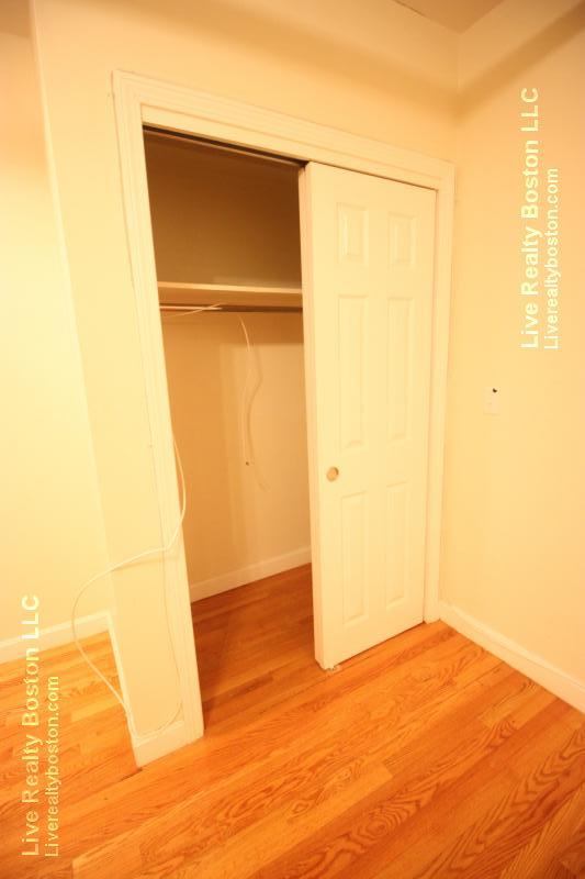 18 Euston St, Brookline Village