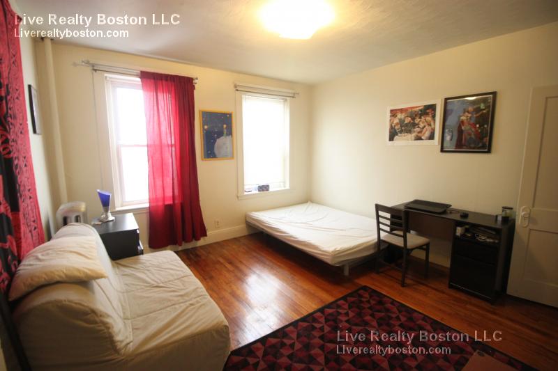 99 Brainerd Rd, Allston