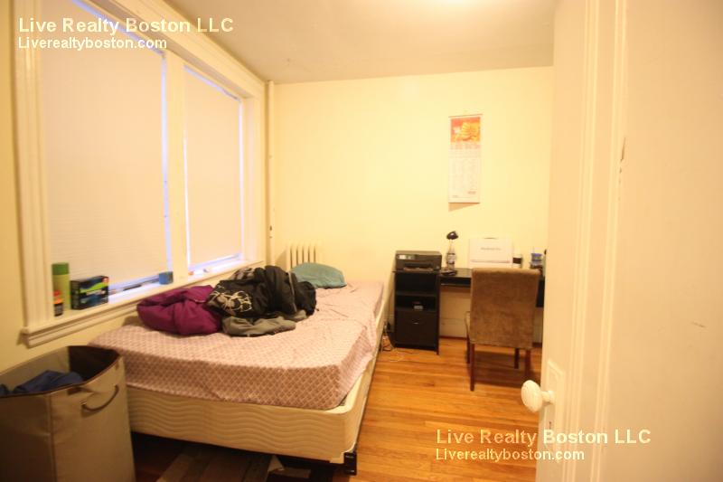 109 Saint Stephen St, Fenway