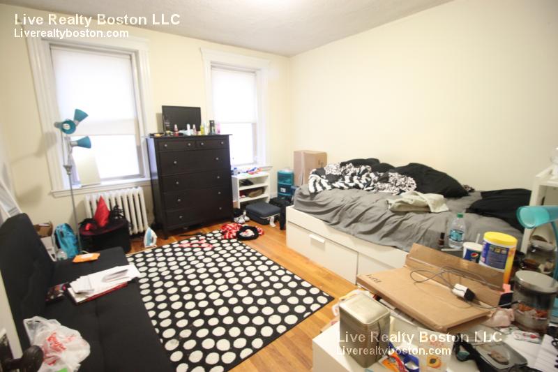 109 Saint Stephen St, Fenway