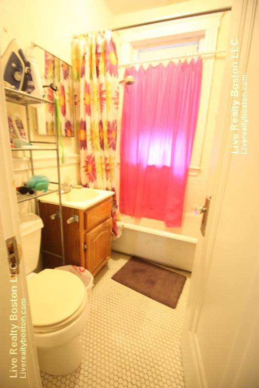 109 Saint Stephen St, Fenway