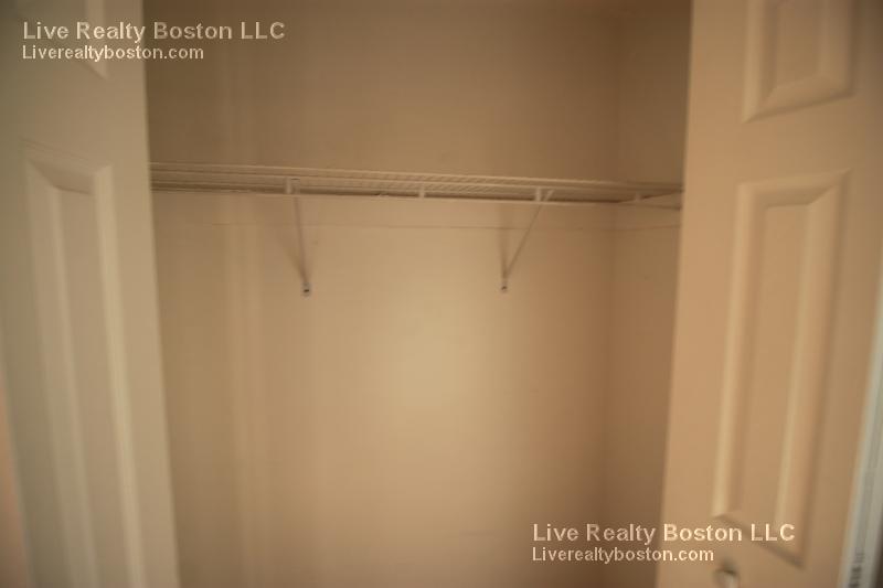 1530 Beacon St, Brookline Hills