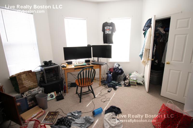 26 Haskell St, Allston