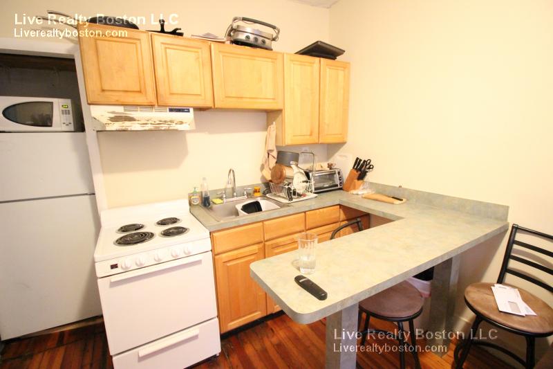 883 Huntington, Mission Hill