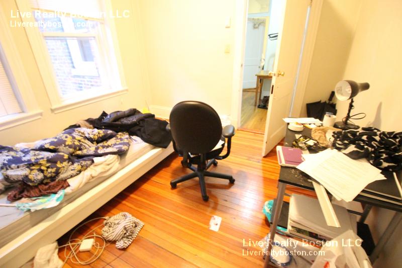 883 Huntington, Mission Hill