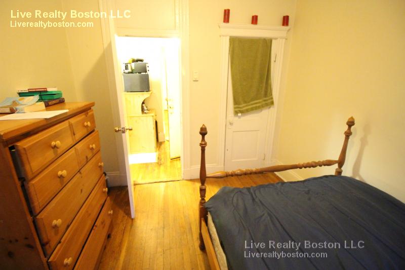 883 Huntington Ave, Mission Hill