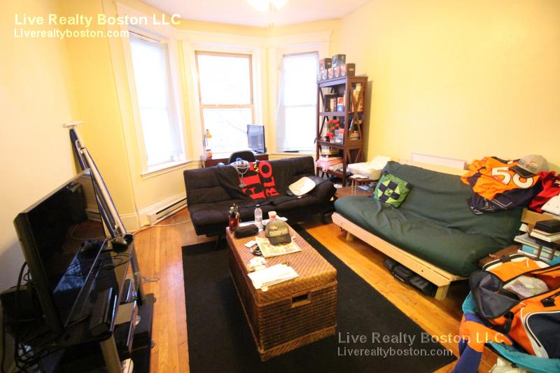 883 Huntington Ave, Mission Hill