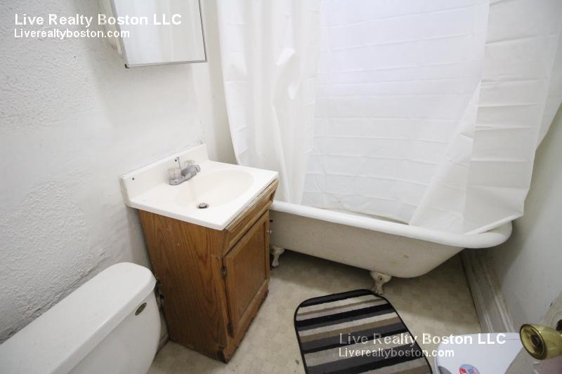 883 Huntington Ave, Mission Hill