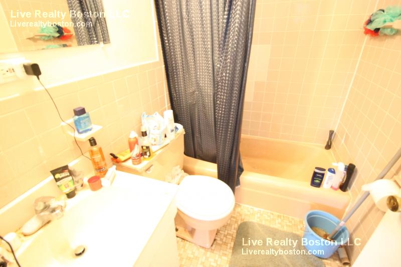 226 Parker Hill Ave, Mission Hill