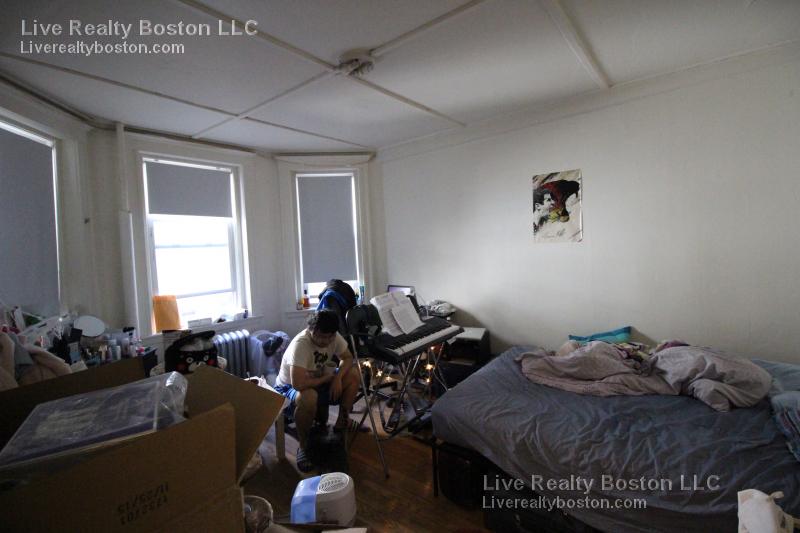 1179 Boylston St, Fenway