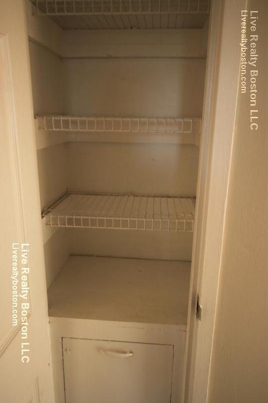 1530 Beacon St, Brookline Hills