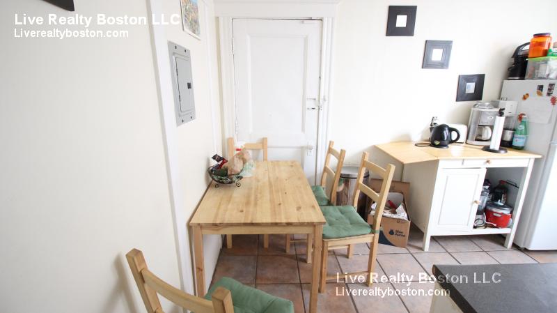 11 Barrows St, Allston