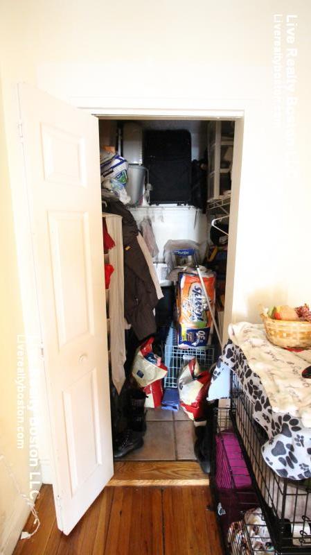 11 Barrows St, Allston