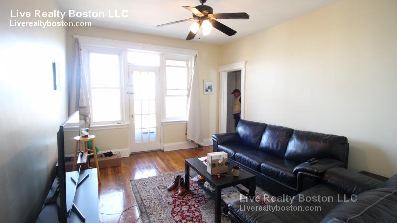 325 Summit Ave, Brighton