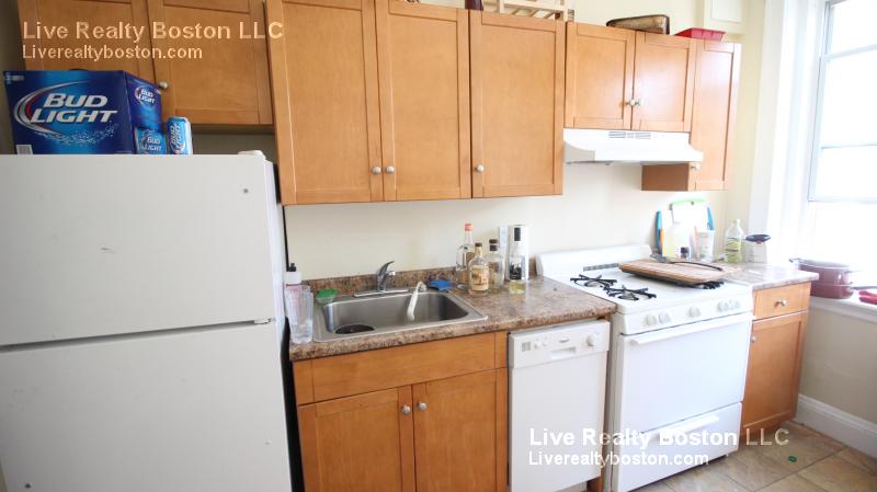 325 Summit Ave, Brighton