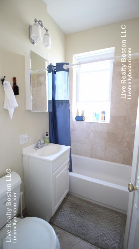 325 Summit Ave, Brighton