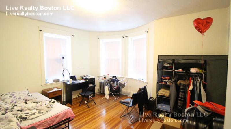 1375 Commonwealth Ave, Allston