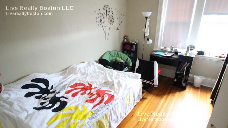 1375 Commonwealth Ave, Allston