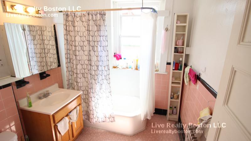 1589 Beacon St, Brookline