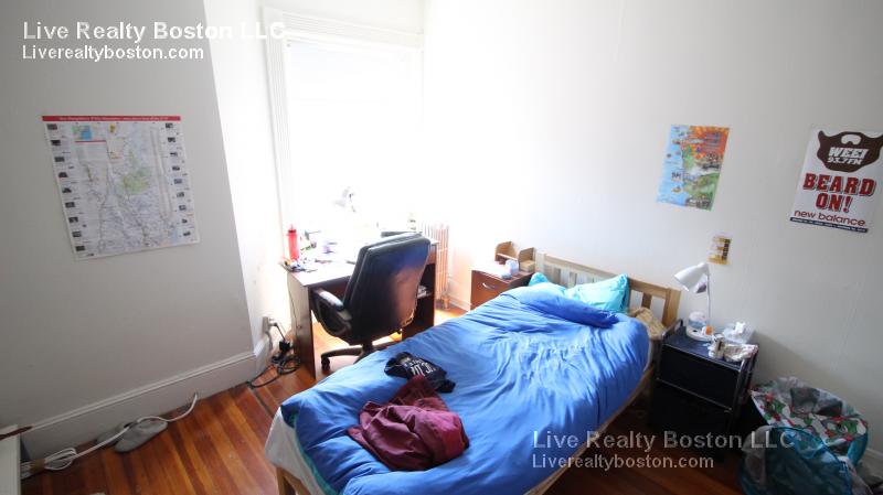 1589 Beacon St, Brookline