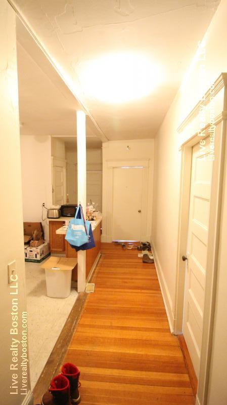 1589 Beacon St, Brookline