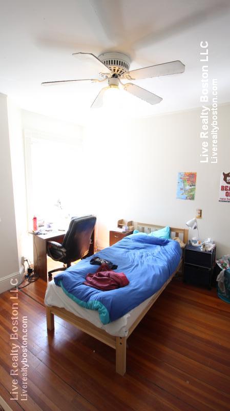 1589 Beacon St, Brookline