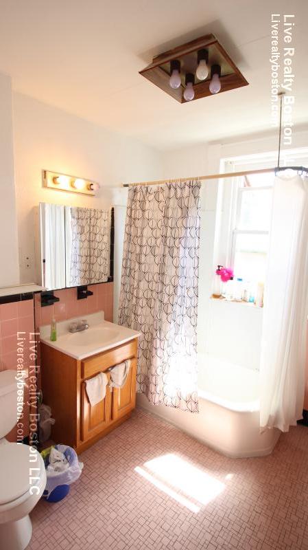 1589 Beacon St, Brookline