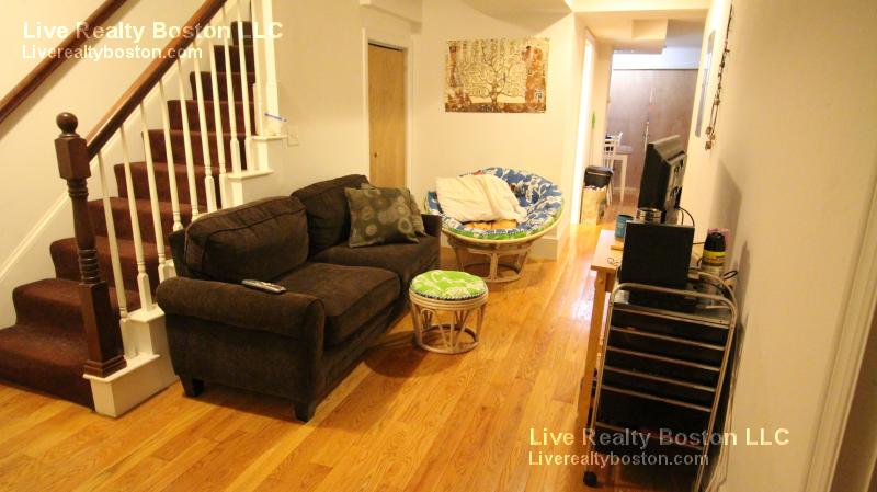 64 Louis Prang St, Fenway