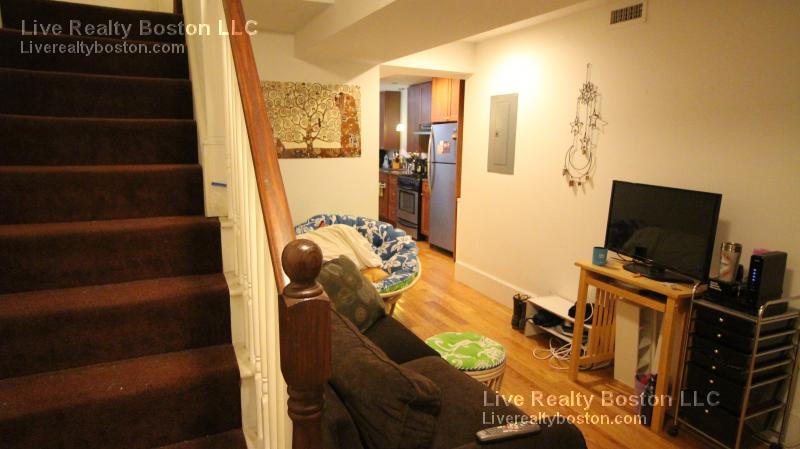 64 Louis Prang St, Fenway