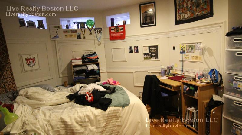 64 Louis Prang St, Fenway