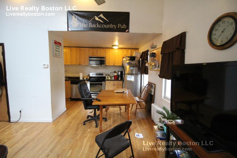 4 bed, 1 bath apartment for rent at 6 Shepard St Unit 01, Brighton — photo 2 of 22