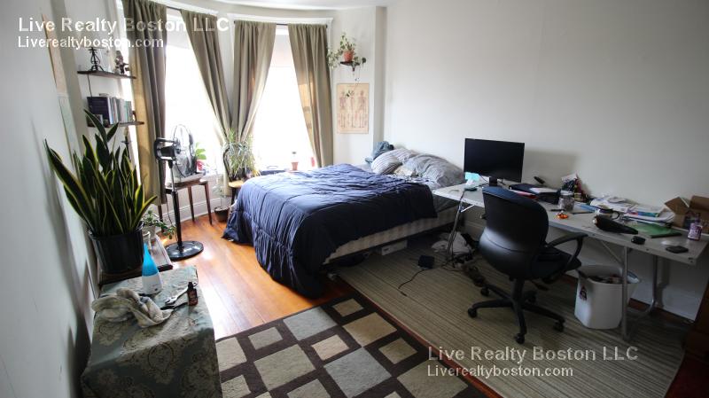 15 Mount Hood Rd, Brighton