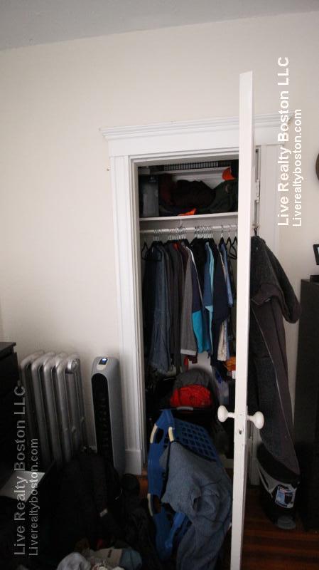 15 Mount Hood Rd, Brighton