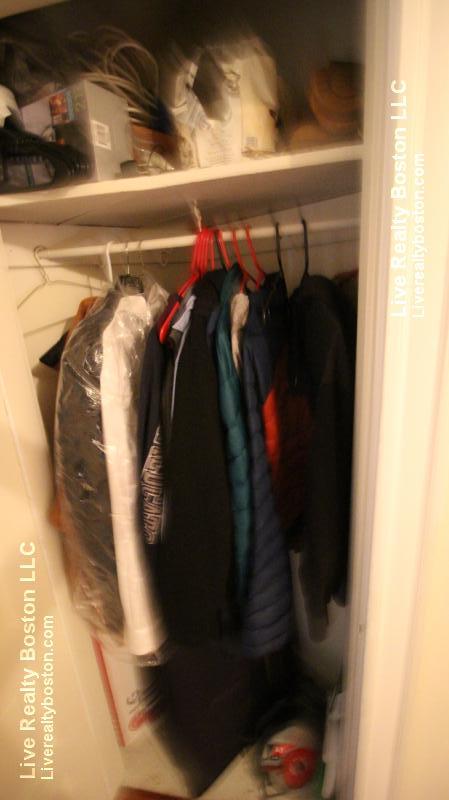 15 Mount Hood Rd, Brighton