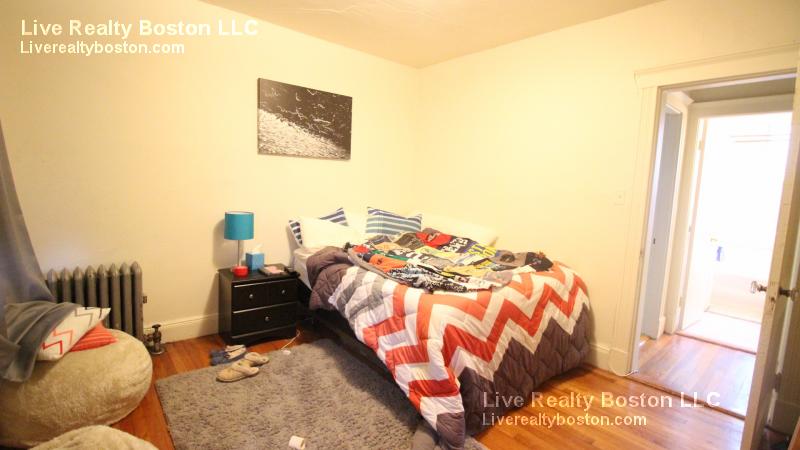 1626 Commonwealth Ave, Brighton