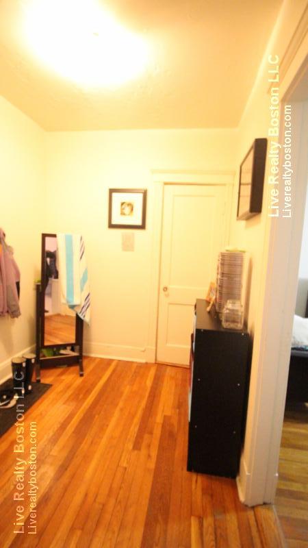 1626 Commonwealth Ave, Brighton