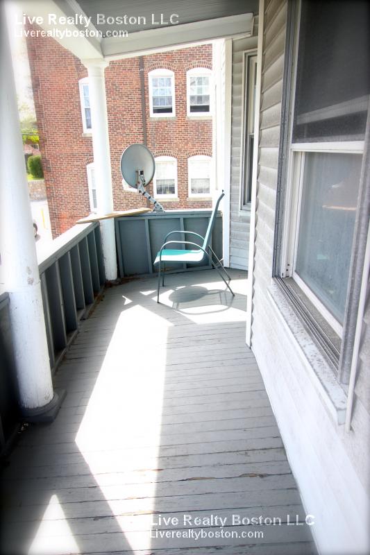 335 Faneuil St, Brighton