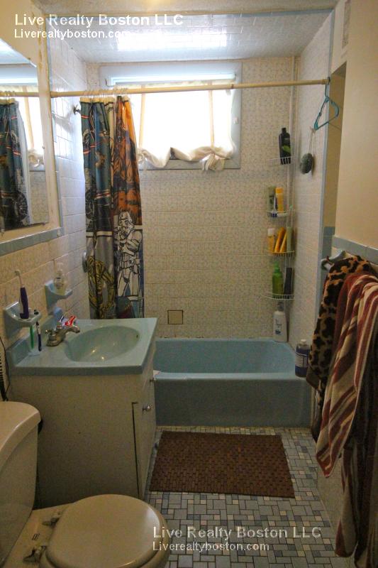 335 Faneuil St, Brighton