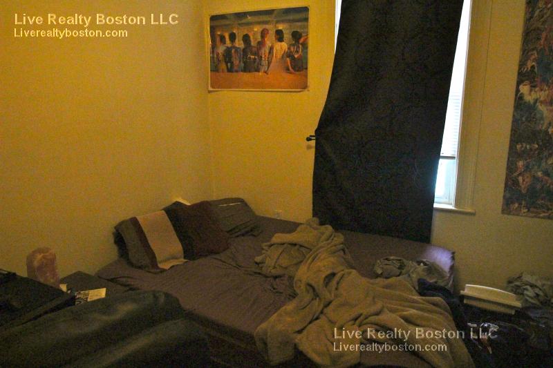 335 Faneuil St, Brighton