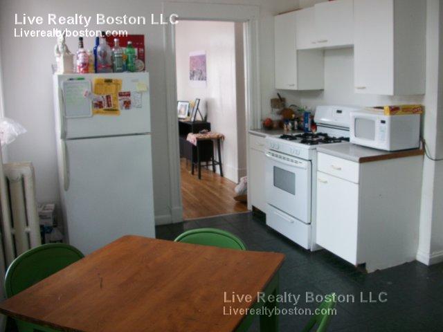 1914 Beacon St, Brighton