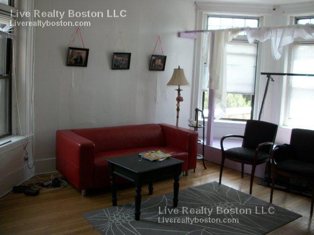 1914 Beacon St, Brighton