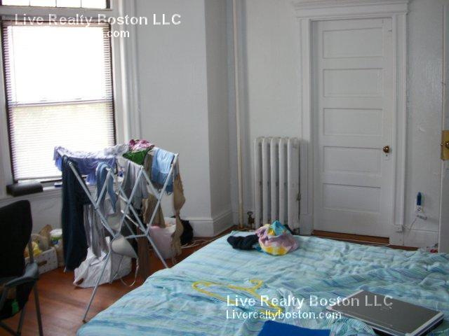 1914 Beacon St, Brighton