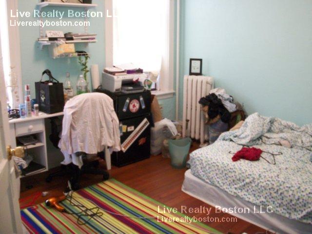 1914 Beacon St, Brighton