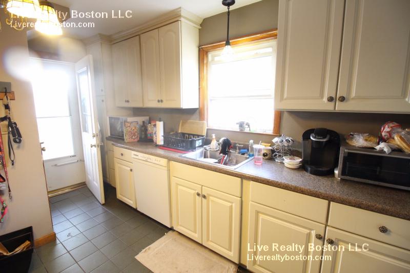 97 Oakland St, Brighton